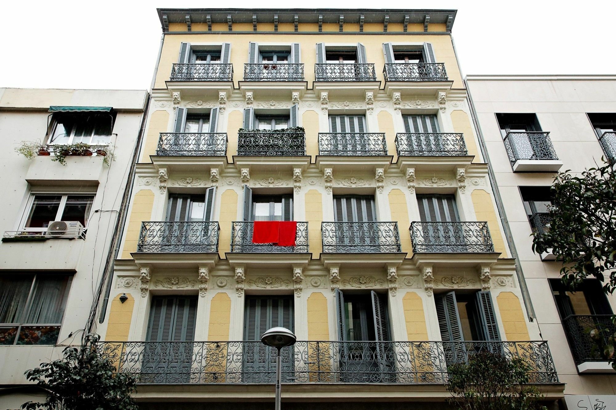 Fuencarral Lara City Center Madrid Exterior foto